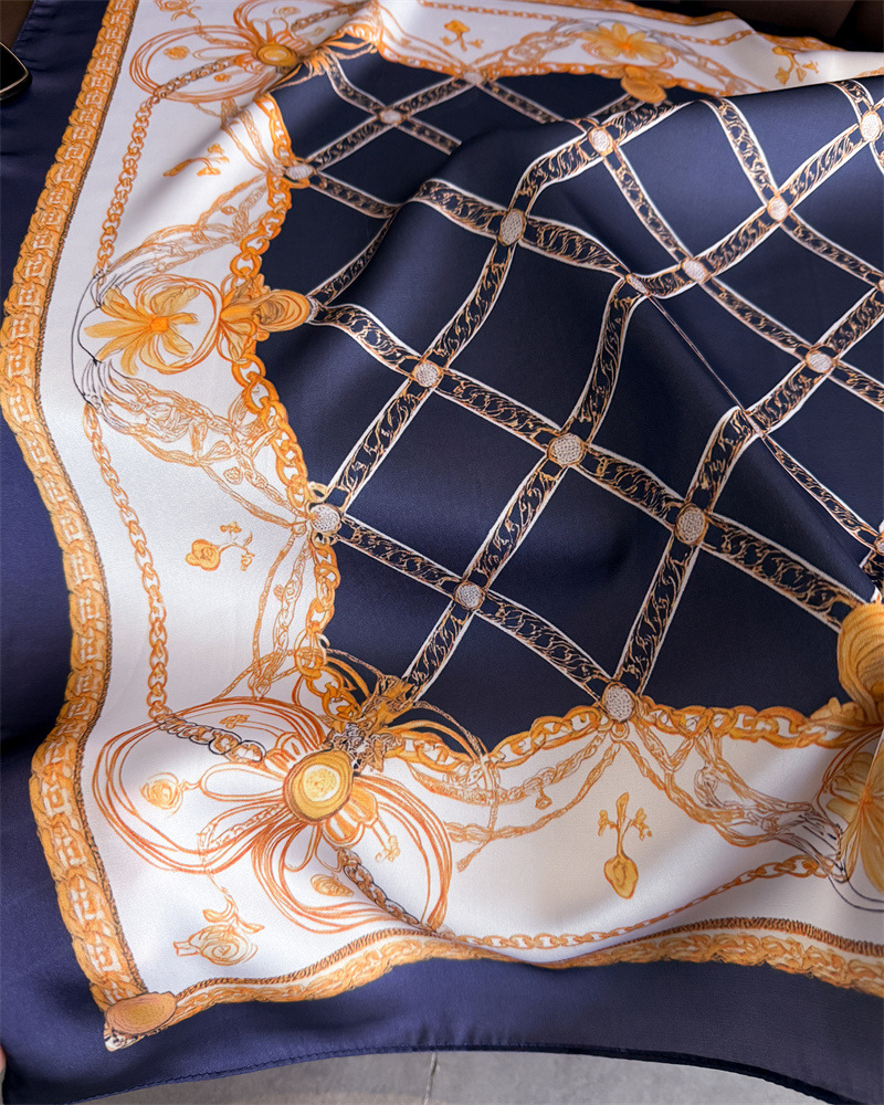 Blue Classic Chain Print Squar - đánh giá và giá Silk Scarf Square